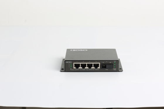 4 porti RJ45 1 porto del commutatore 5 di 100M FX Uplink Port Ethernet Access